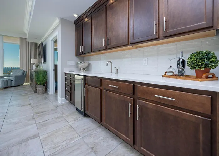 Phoenix Gulf Towers 804 Apartment